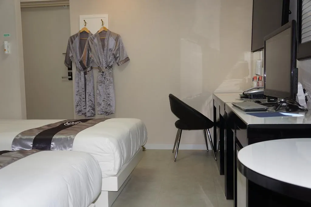 Novalus Tourist Hotel Motel