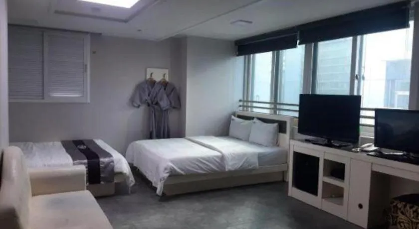 Novalus Tourist Hotel Motel