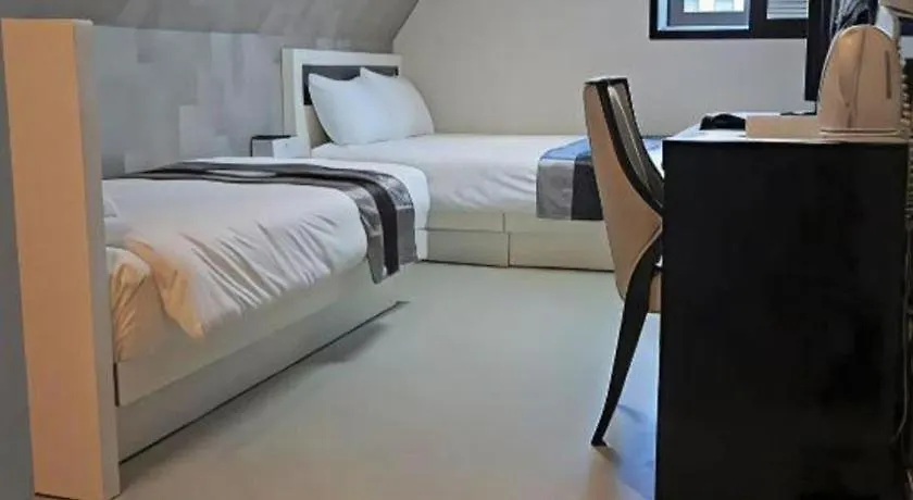 Novalus Tourist Hotel