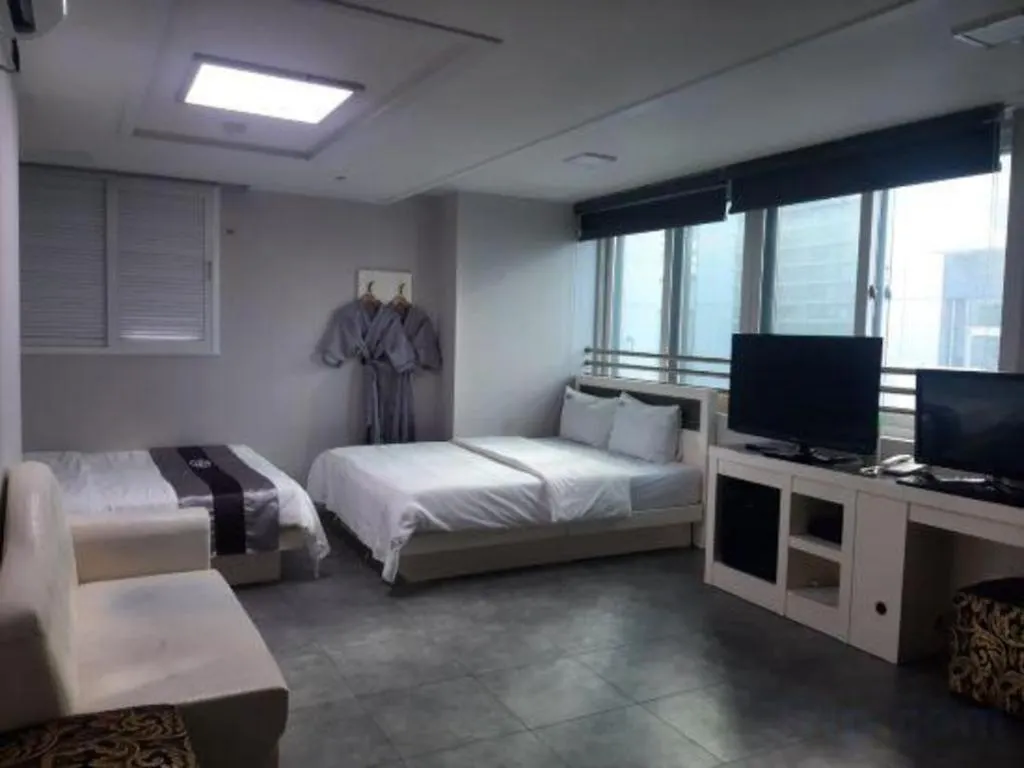 Novalus Tourist Hotel