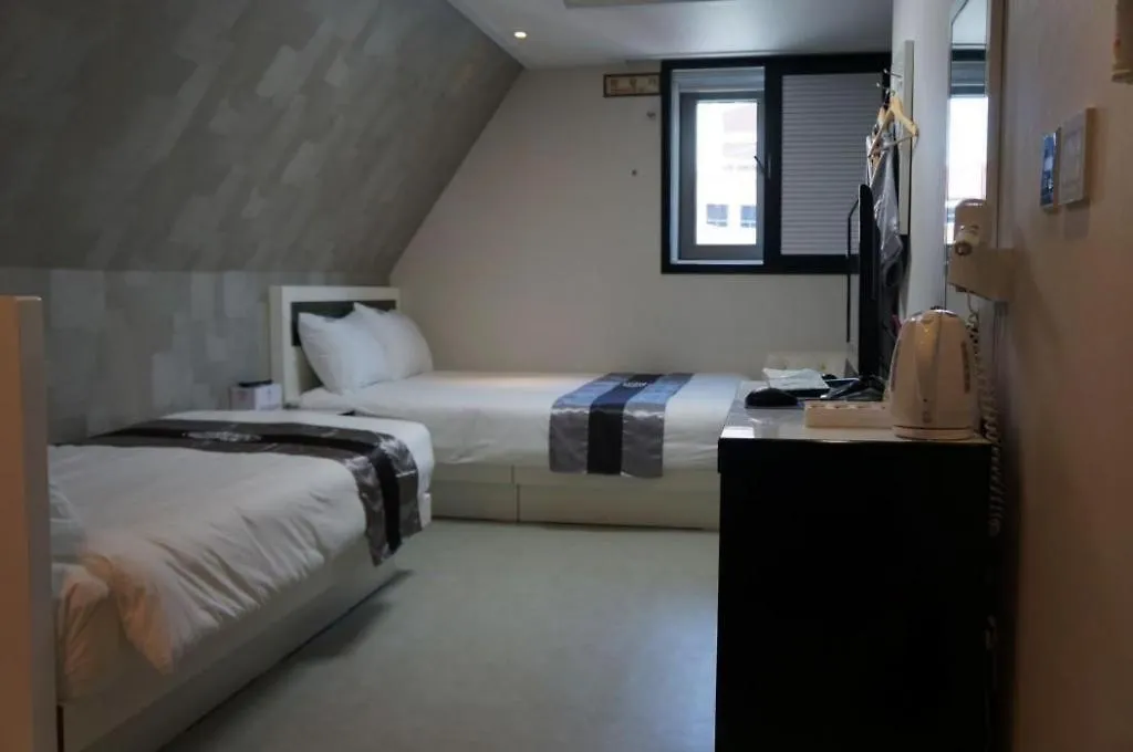 Novalus Tourist Hotel