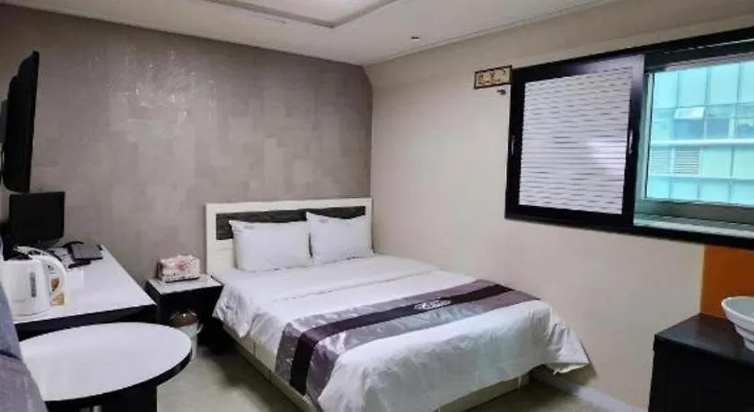 Novalus Tourist Hotel 3*, Seoul South Korea