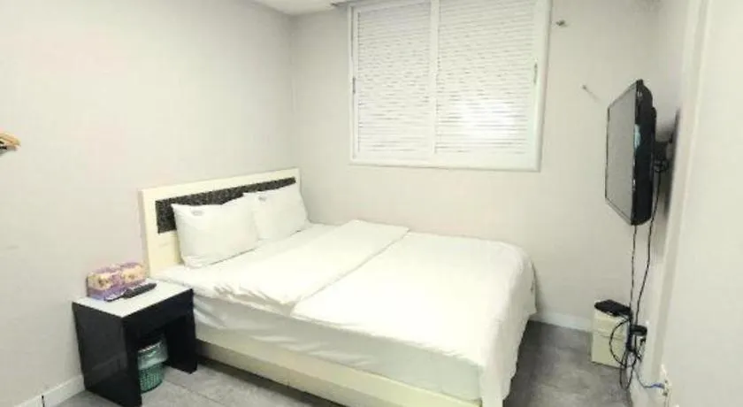 Novalus Tourist Hotel Motel